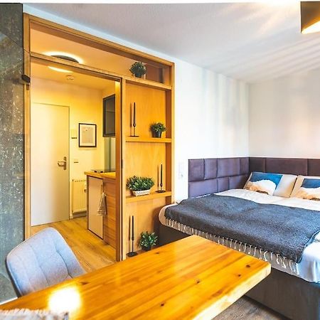 Appartamento Golden Nugget Inkl Wlan, Parkplatz Detmold Esterno foto