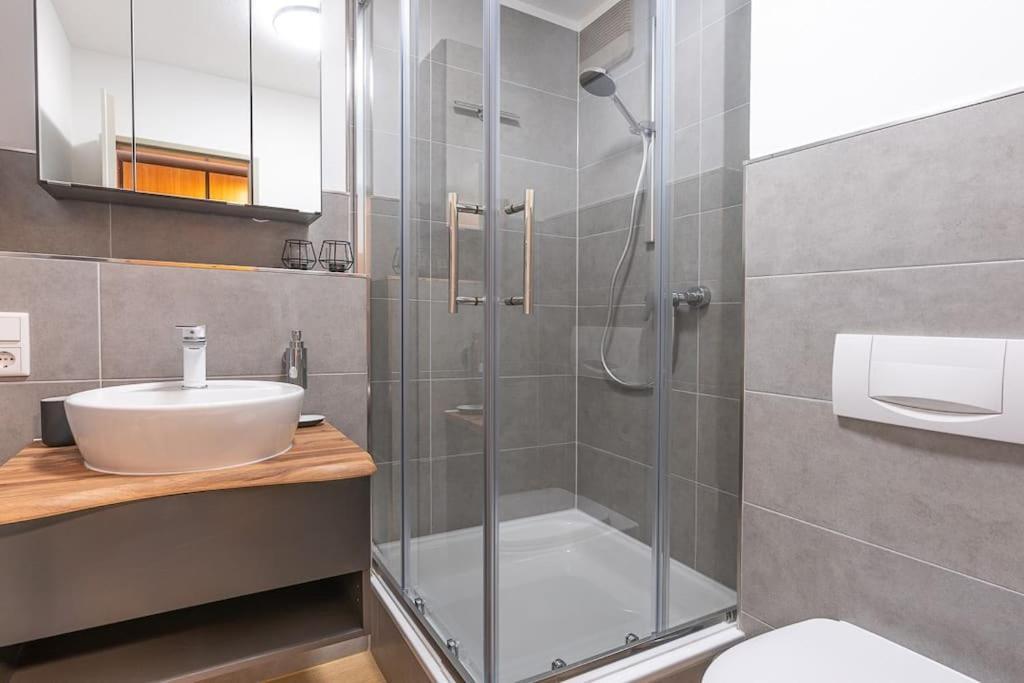 Appartamento Golden Nugget Inkl Wlan, Parkplatz Detmold Esterno foto